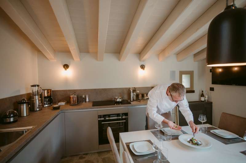 Villa vacanze lago di Garda Lake Relais Gargnano - Cucina - A richiesta: servizio Chef a domicilio